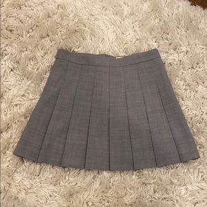 ARITZIA GREY PLEATED SKIRT
